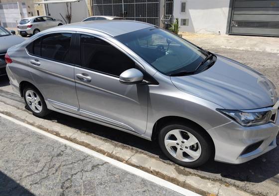 HONDA CITY 1.5 PERSONAL 16V FLEX 4P AUTOMÁTICO HONDA CITY 1.5 PERSONAL 16V FLEX 4P AUTOMÁTICO